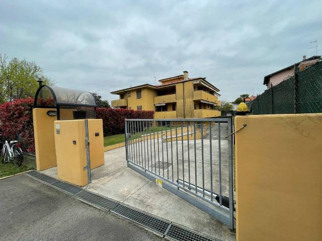 Box in vendita a Gerenzano, Lombardia