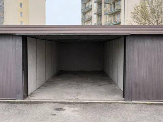 Box in vendita a Gessate, Milano