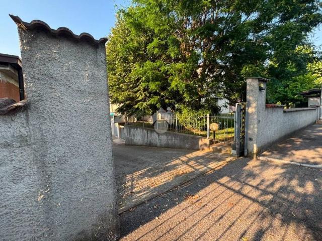 Box in vendita a Ghedi, Lombardia