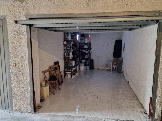 Box in vendita a Giarre, Sicilia