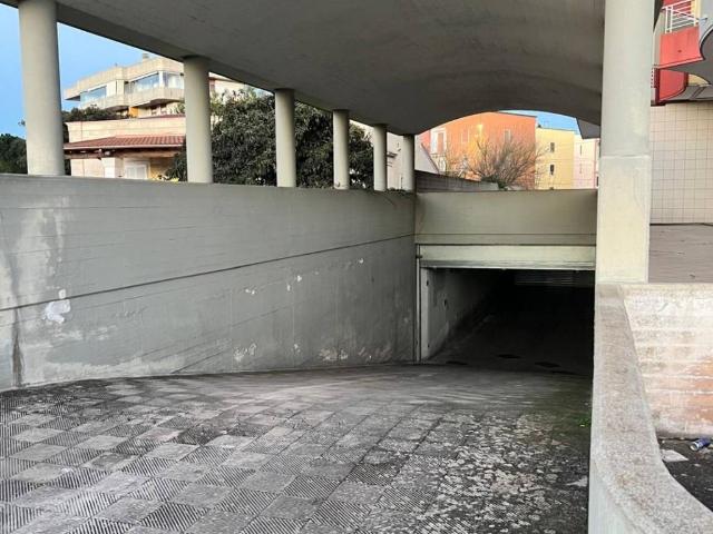 Box in vendita a Puglia, Bari
