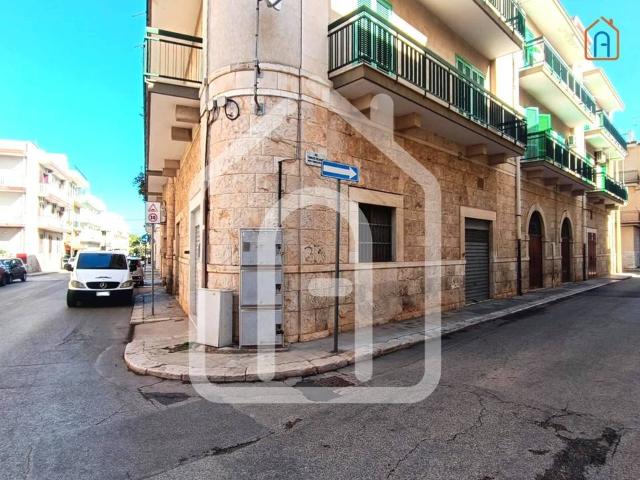 Box in vendita a Puglia, Bari