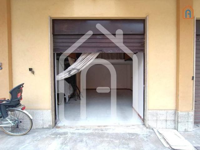 Box in vendita a Giovinazzo, Bari