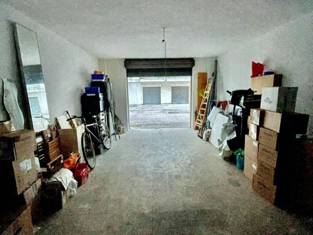 Box in vendita a Puglia, Bari