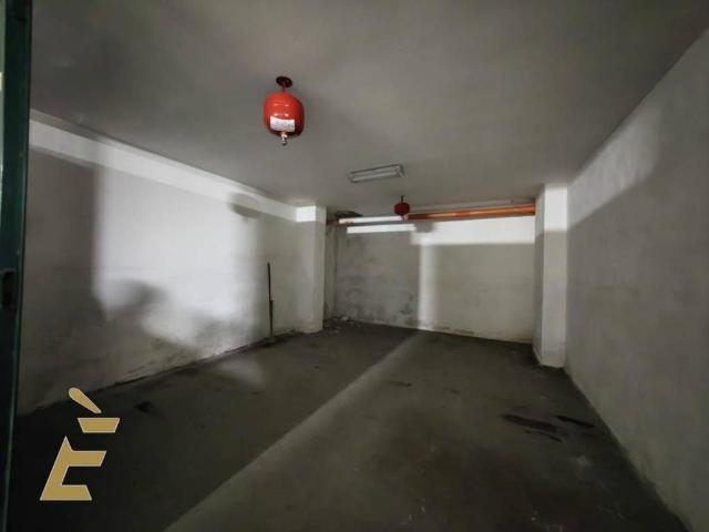 Box in vendita a Giugliano In Campania, Campania