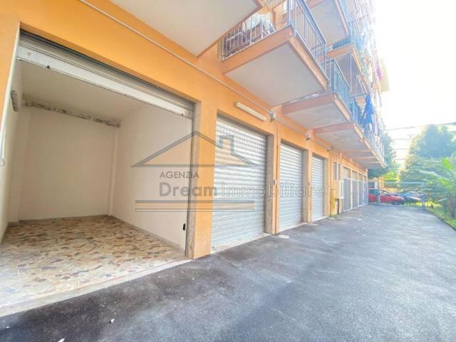 Box in vendita a Giugliano In Campania, Campania
