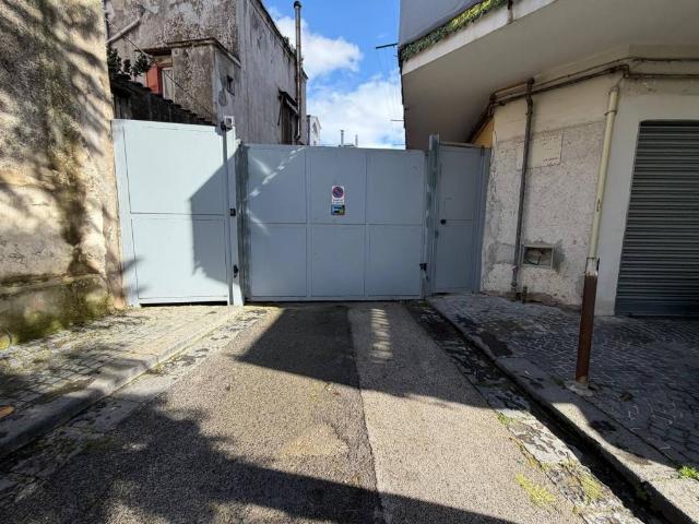 Box in vendita a Giugliano In Campania, Campania