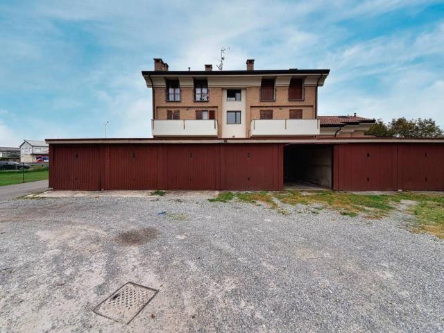 Box in vendita a Verano Brianza, Lombardia