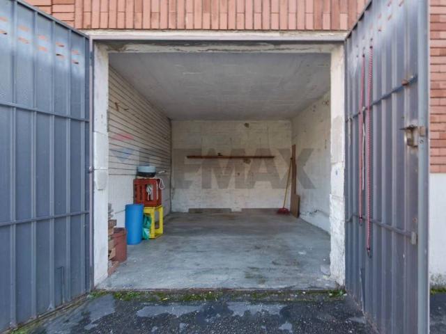 Box in vendita a Unione Terre di Pianura, Granarolo Dell'emilia