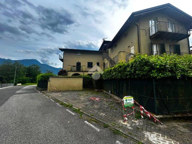 Box in vendita a Gravedona ed Uniti, Gravedona