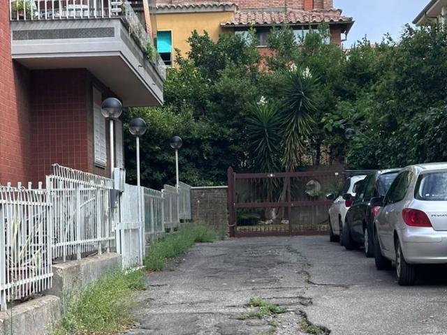 Box in vendita a Grottaferrata, Roma Capitale