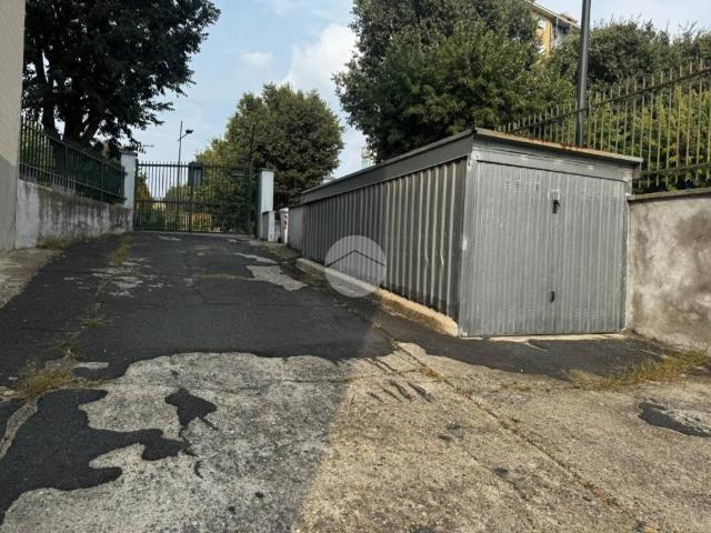 Box in vendita a Grugliasco, Torino