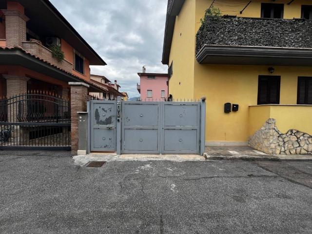 Box in vendita a Le Sprete, Villanova
