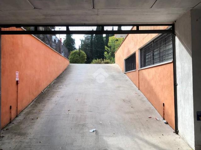 Box in vendita a Guidonia Montecelio, Roma Capitale
