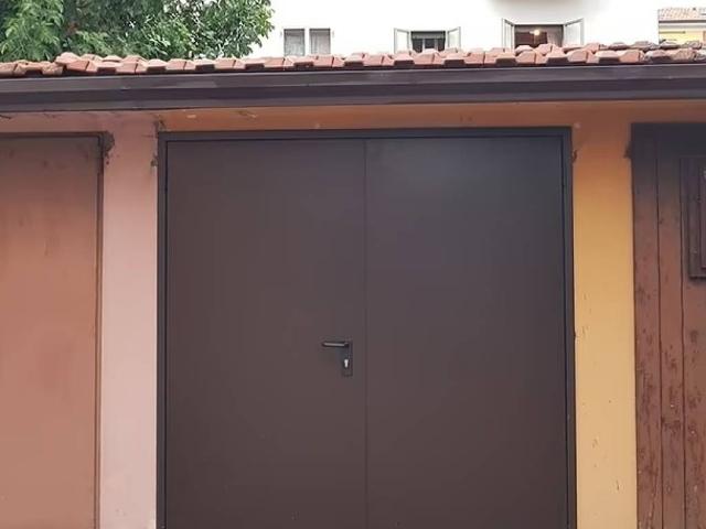 Box in vendita a Centro, Imola
