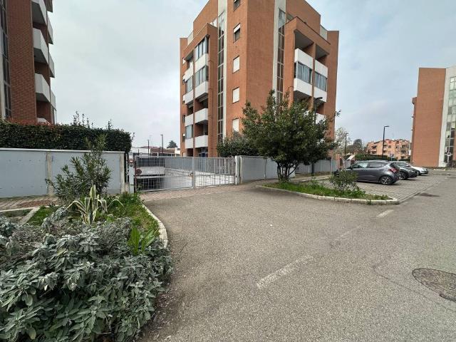 Box in vendita a Nuovo Circondario Imolese, Imola