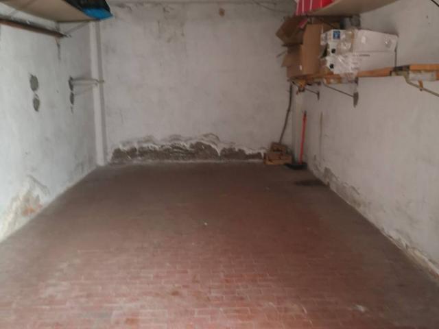 Box in vendita a Nuovo Circondario Imolese, Imola