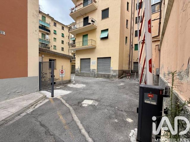 Box in vendita a Imperia, Liguria