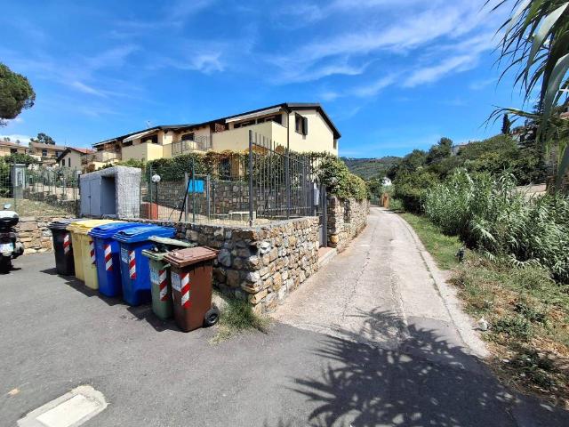 Box in vendita a Imperia, Liguria