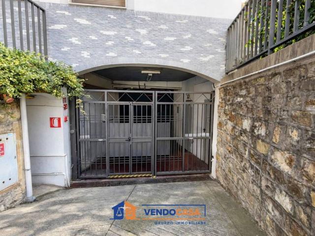Box in vendita a Borgo Marina, Imperia