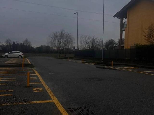 Box in vendita a Inzago, Lombardia