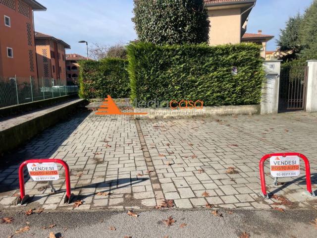 Box in vendita a Inzago, Lombardia
