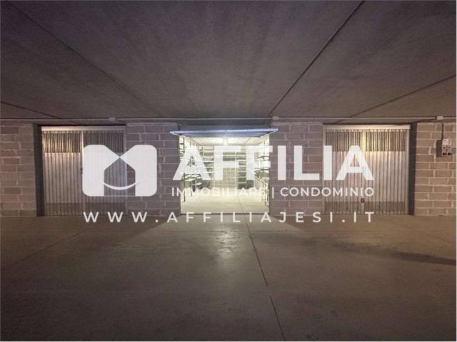 Box in vendita a Marche, Ancona