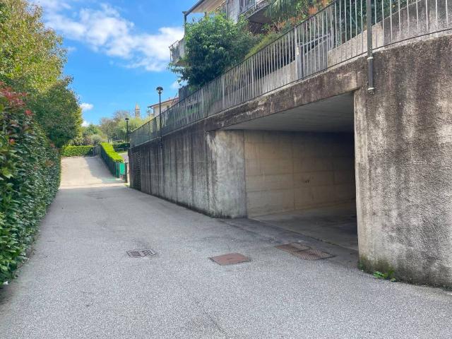 Box in vendita a Unione dei comuni della Valletta, Perego