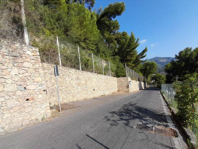 Box in vendita a Laigueglia, Liguria