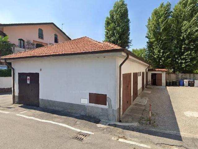 Box in vendita a Lainate, Lombardia