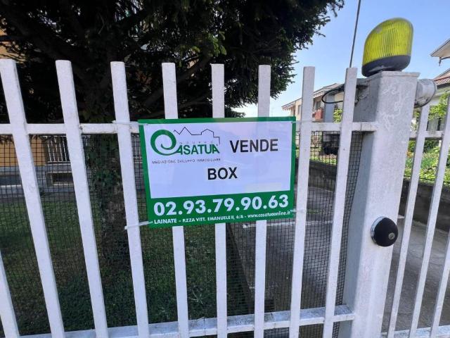 Box in vendita a Lainate, Lombardia