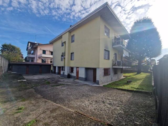 Box in vendita a Lainate, Lombardia