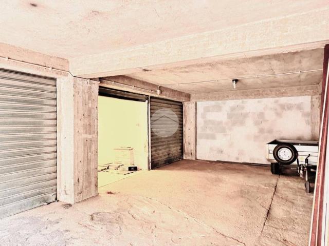 Box in vendita a Torretta, Tornimparte