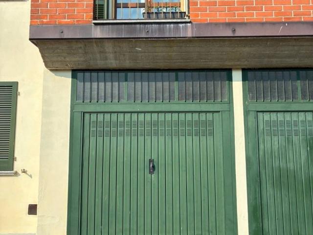 Box in vendita a Lardirago, Lombardia