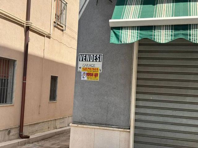 Box in vendita a Puglia, Taranto