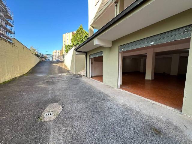 Box in vendita a Latina, Lazio