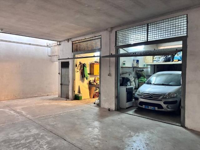 Box in vendita a Puglia, Lecce
