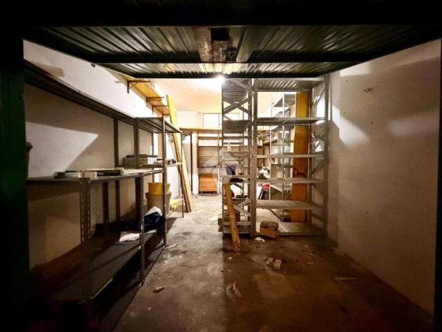 Box in vendita a Puglia, Lecce