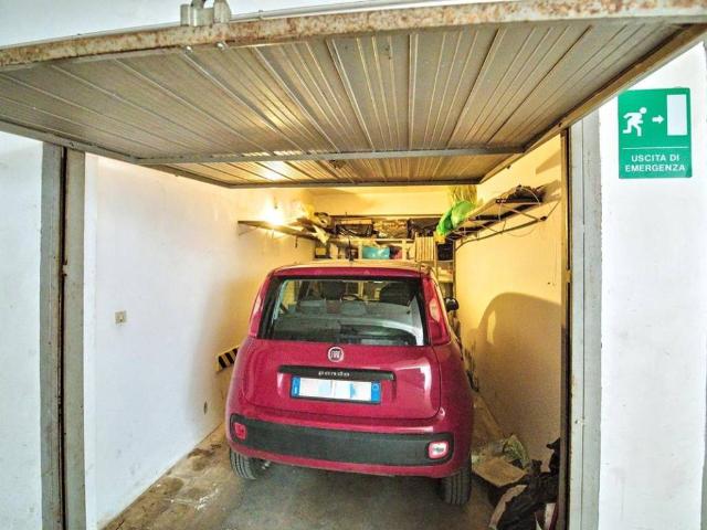 Box in vendita a Puglia, Lecce