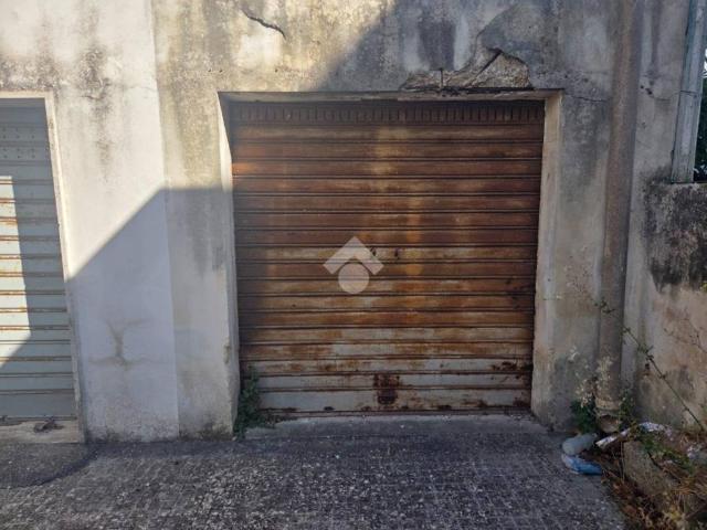 Box in vendita a Puglia, Lecce