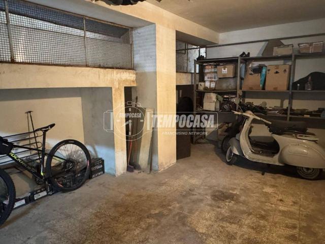 Box in vendita a Puglia, Lecce