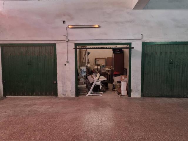 Box in vendita a Puglia, Lecce