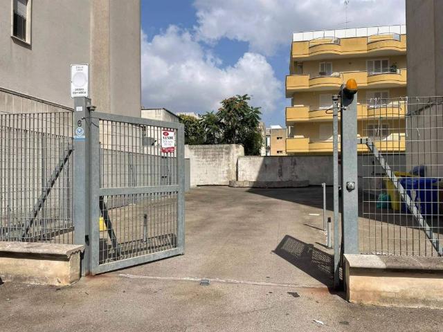 Box in vendita a Puglia, Lecce