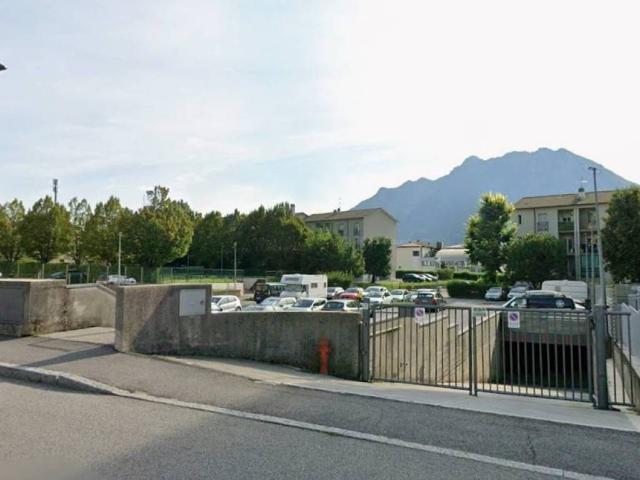 Box in vendita a Belledo, Lecco