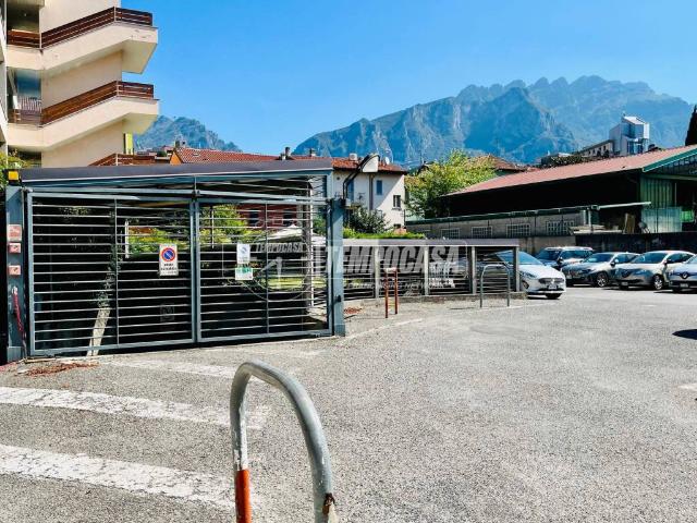 Box in vendita a Santo Stefano, Lecco