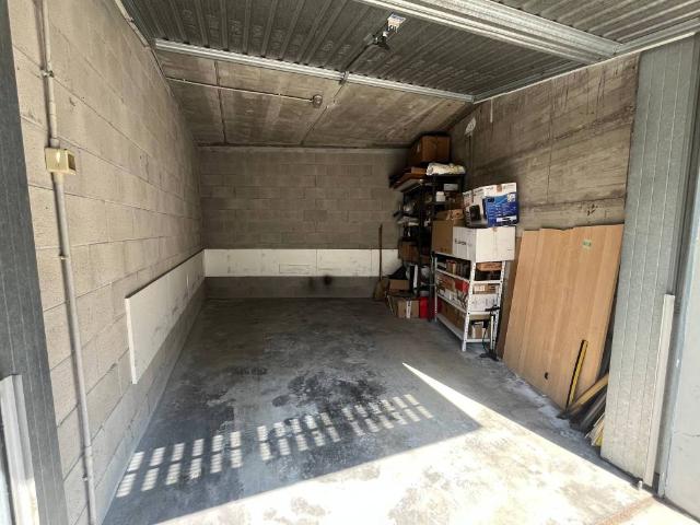 Box in vendita a Oltrestazione, Legnano