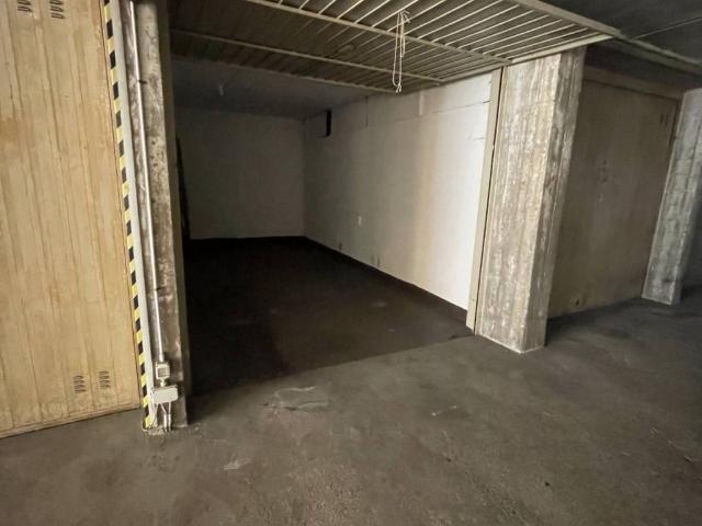 Box in vendita a Oltrestazione, Legnano