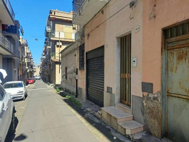 Box in vendita a Lentini, Sicilia