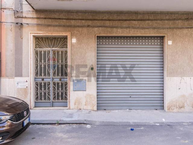 Box in vendita a Lentini, Sicilia