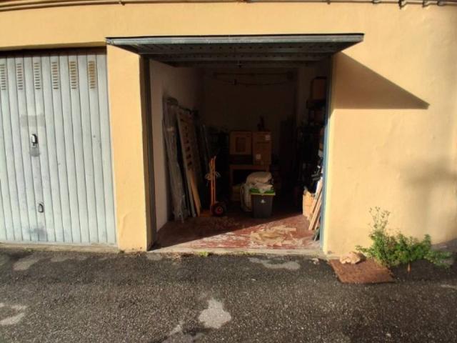 Box in vendita a Lerici, Liguria